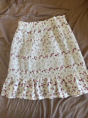 Glassons Cream Mini Skirt with Red Floral Print